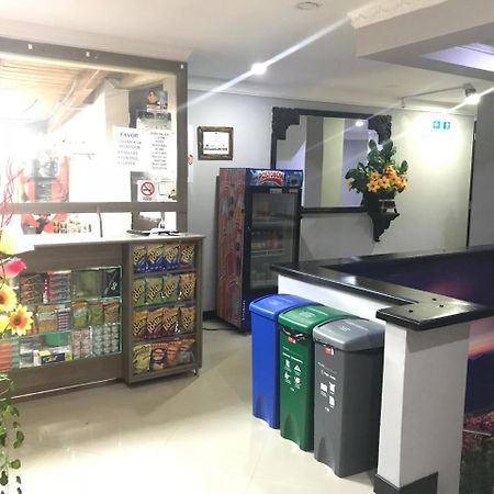 Hotel Calipso Маринилья Экстерьер фото