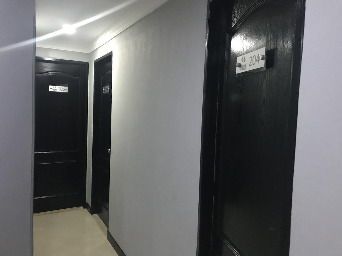 Hotel Calipso Маринилья Экстерьер фото